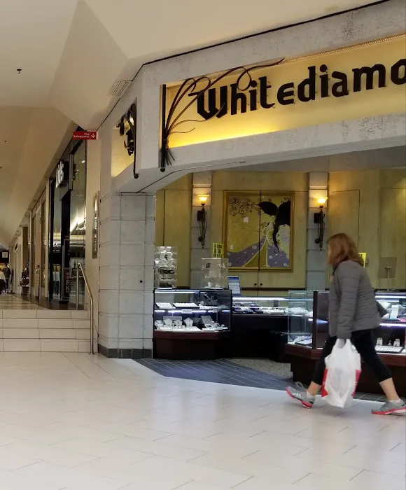 White Diamond Jewelers 4