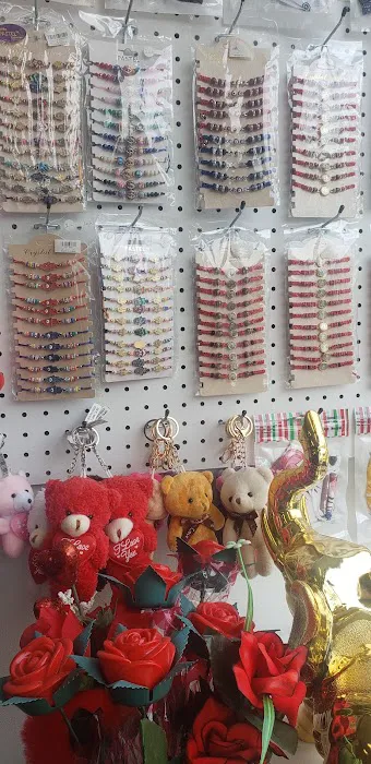 Cristy's jewelry & perfumes 4