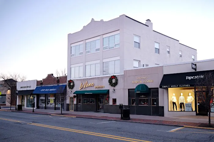 LaViano Jewelers - Engagement & Wedding diamond Rings Bergen County 4