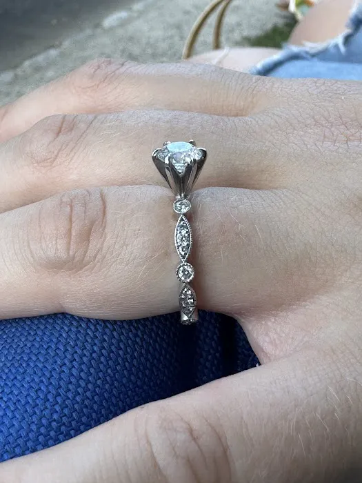Avo's Elegant Jewelry 4