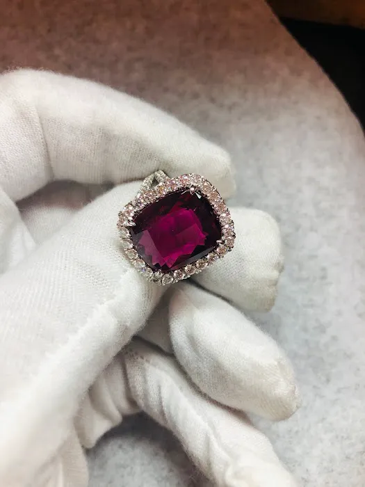 Albert the Jeweler 4