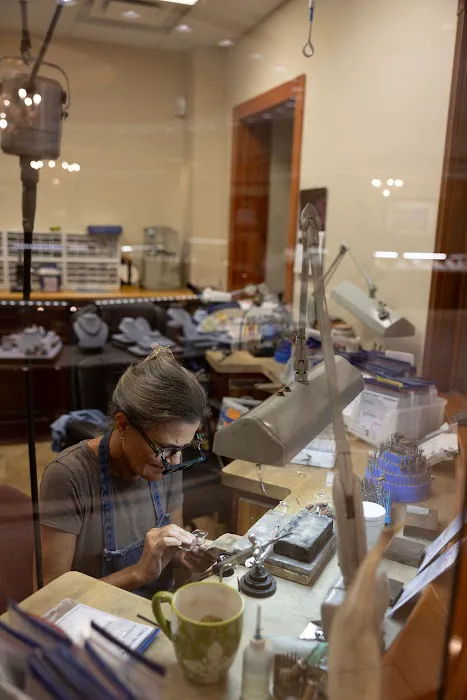 Roman Jewelers 5
