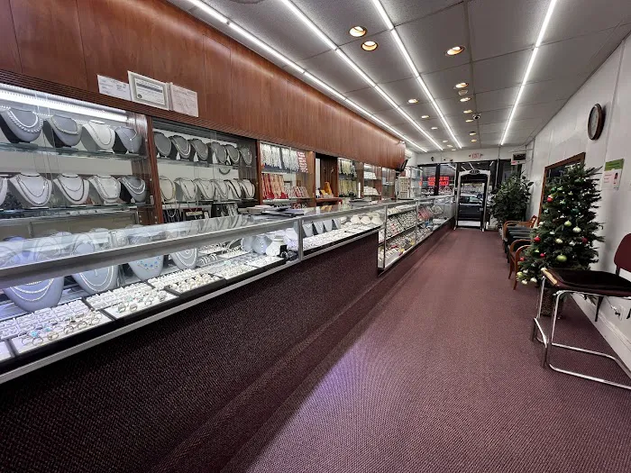 Bong Jewelers 4