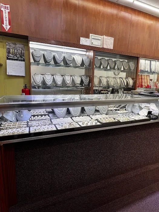 Bong Jewelers 4