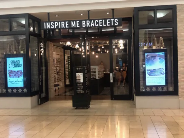 Inspiration Co at Palisades Center Mall 4