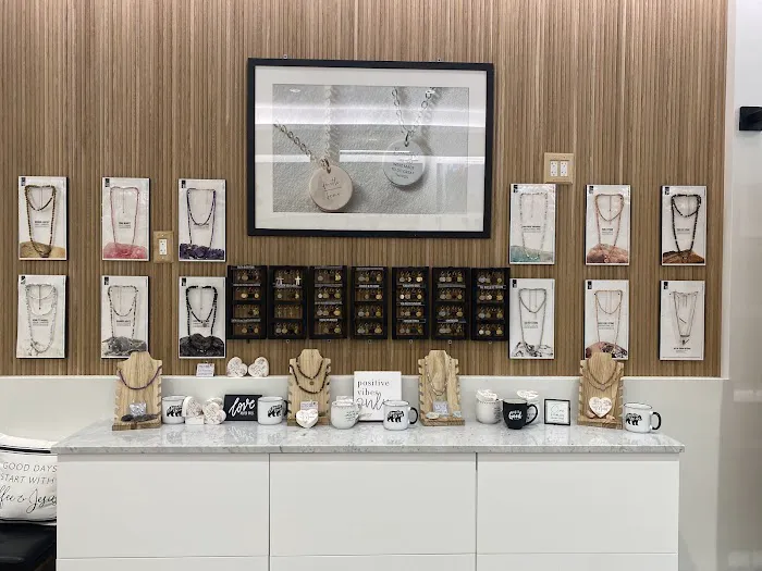 Inspiration Co at Palisades Center Mall 4