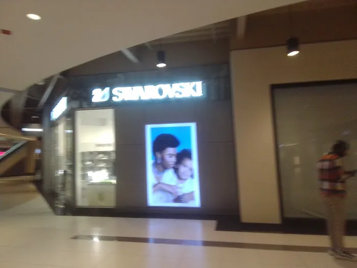 Swarovski 4