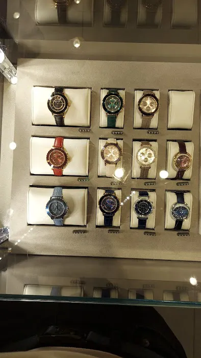 Swarovski 4