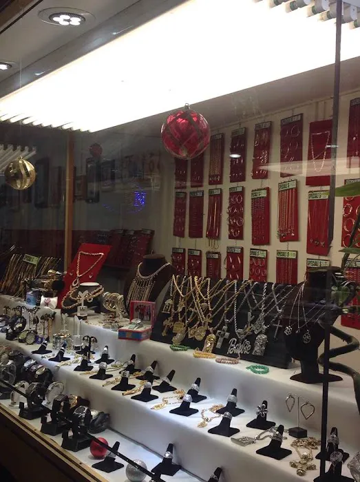 S & E Jewelry and Gifts 4
