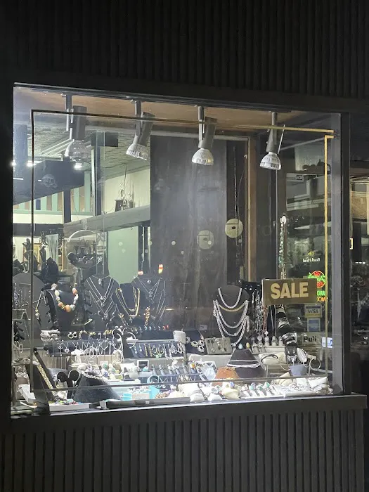 Curiosity Jewelers Inc 4