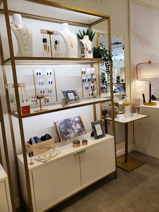 Kendra Scott 5