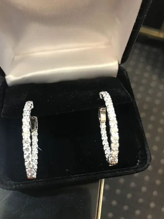Sweet Feelings Jewelers 4