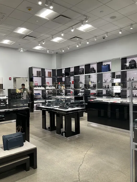 Montblanc Boutique Woodbury 5