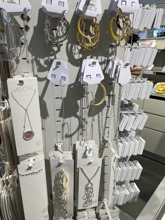 Swarovski Woodbury Outlets 5