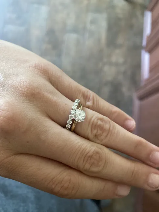 Dickens Jewelers & Design Studio 4
