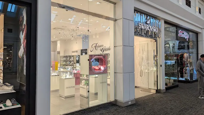 Swarovski Menlo Park Mall 4