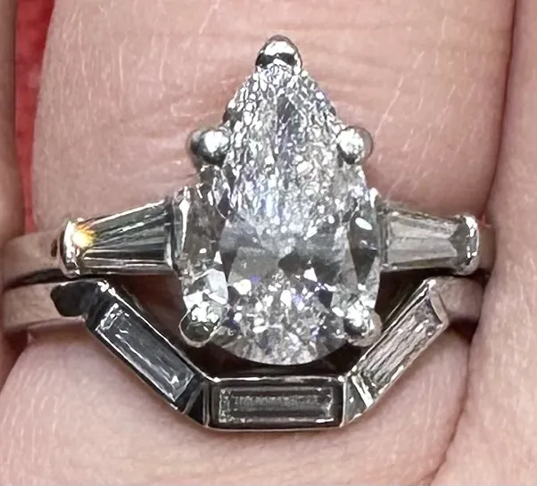 Eduardo Accostupa Jewelry Designer 4