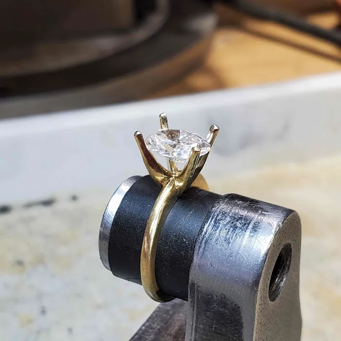 Eduardo Accostupa Jewelry Designer 4