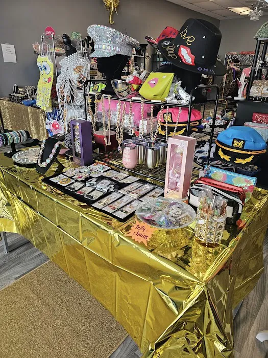 Nestly's Treasures Boutique 4