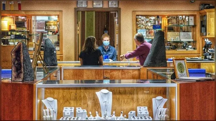 Vecere Jewelers 4
