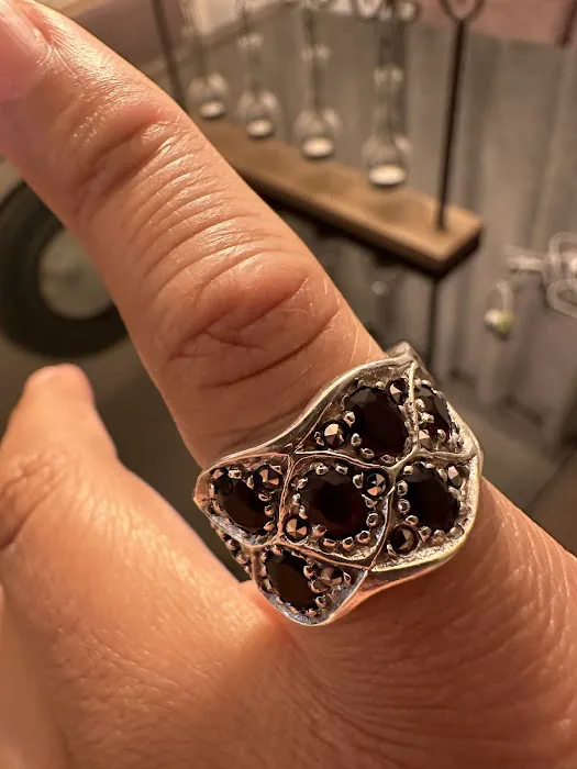 MF Jewelers 4