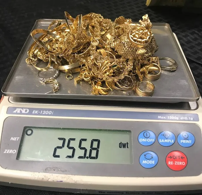 Zajari's Gold Place 4