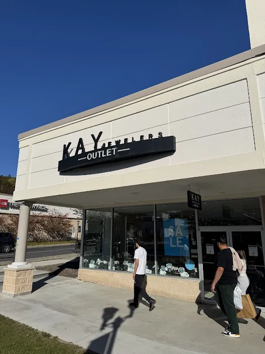 KAY Outlet 4