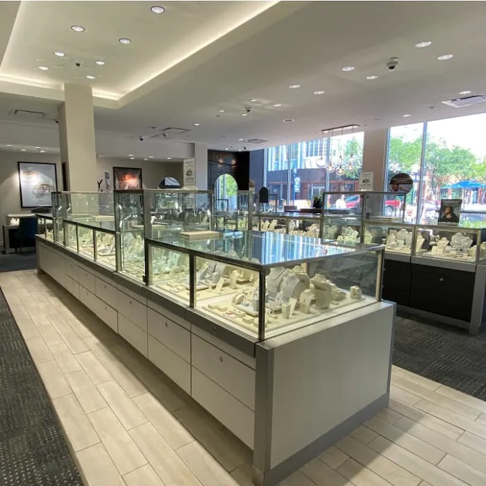 KAY Outlet 4
