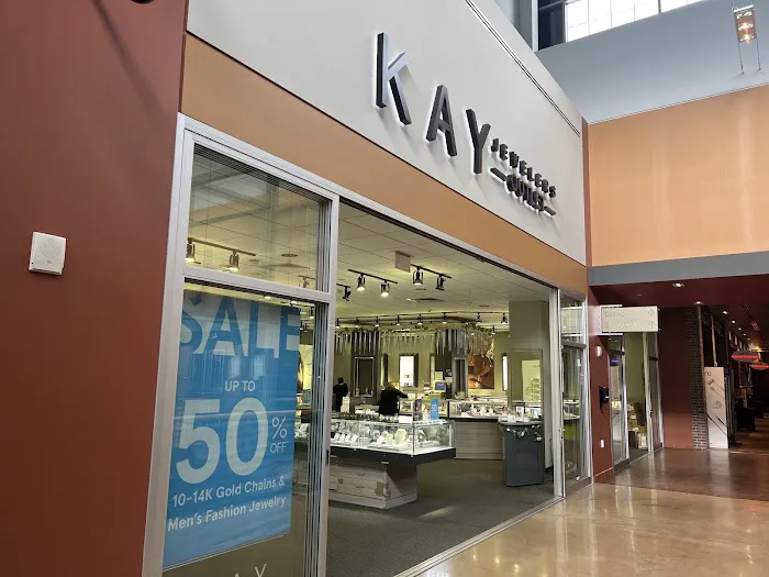 KAY Outlet 4