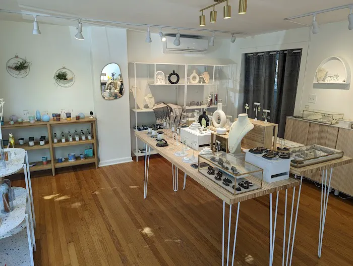 Lewis & Pine 4