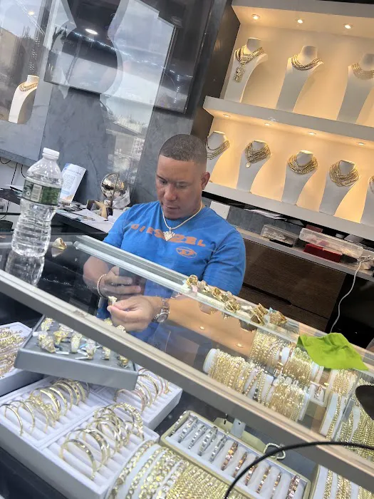 Javier The Jeweler Bronx 4