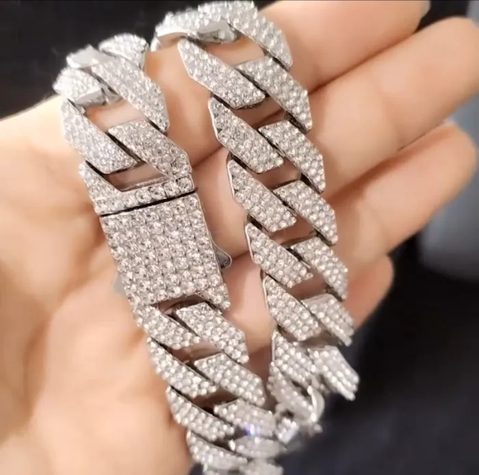 Bling - it on Accessories 4