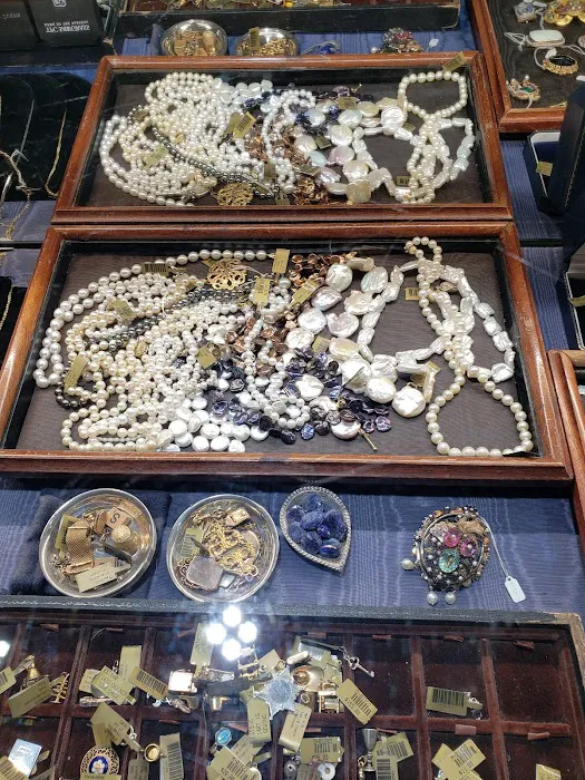 Limited Unlimited Jewelers 4