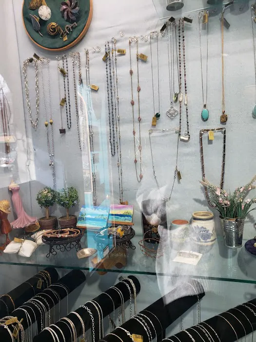 Limited Unlimited Jewelers 4