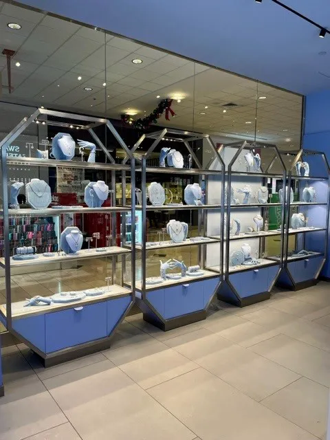 Swarovski 4