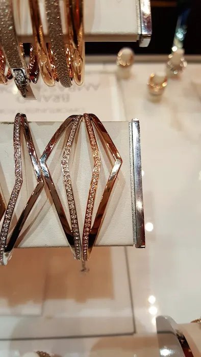 Swarovski 4