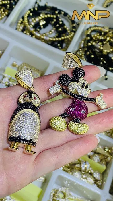 M & NP Jewelers 4