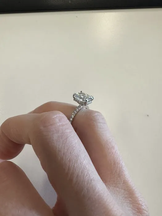 New Rochelle Jewelers, LLC 4