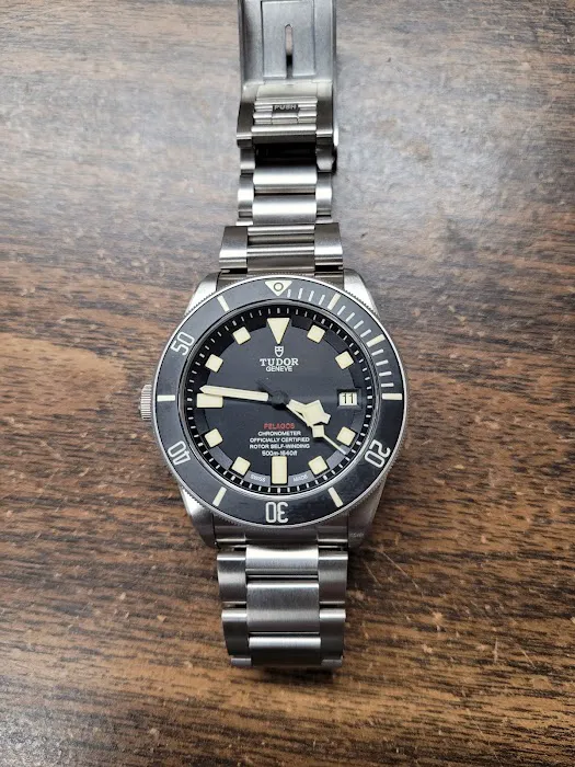 T & R Jewelers 4