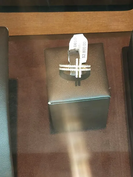 R & M Woodrow Jewelers 4
