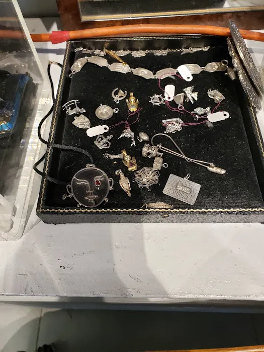Joan Contemporary & Estate Jewelry 3