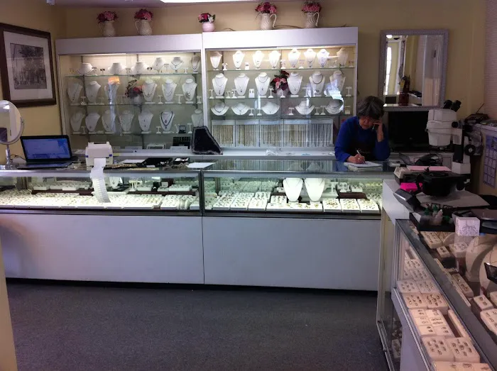 Henry's Jewelers 4