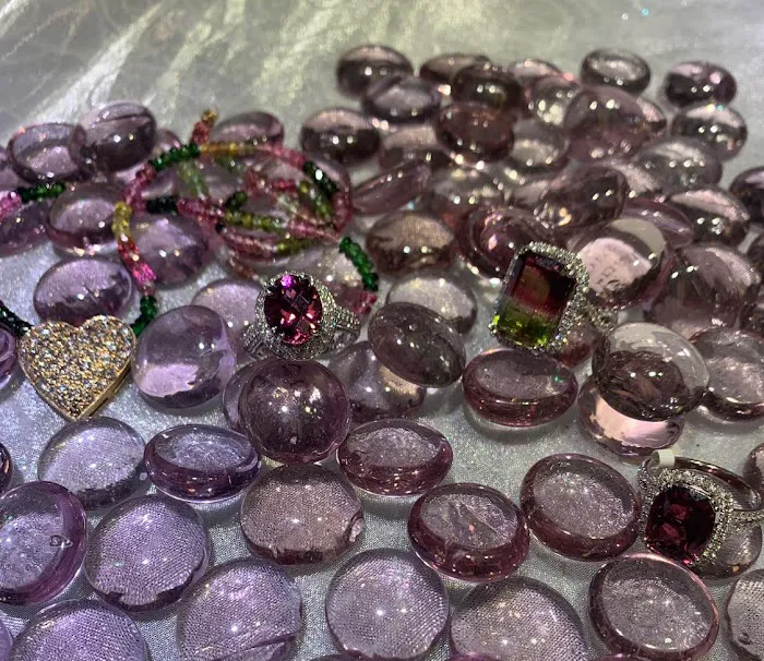 Henry's Jewelers 4