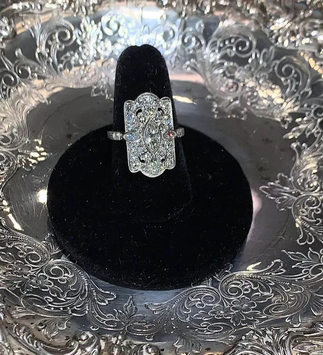 Henry's Jewelers 4