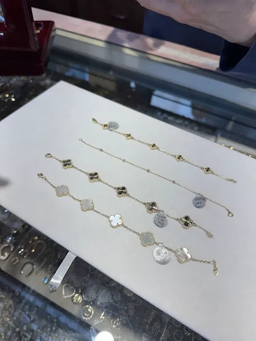 T&S Jewelry shop 5