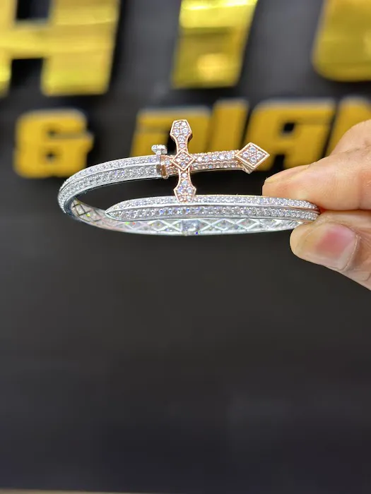 Mateo Gold and Diamond 4