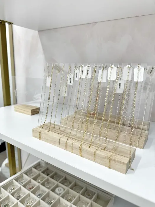 LB Jewelry Permanent Jewelry & Ear Piercings / Curations 4