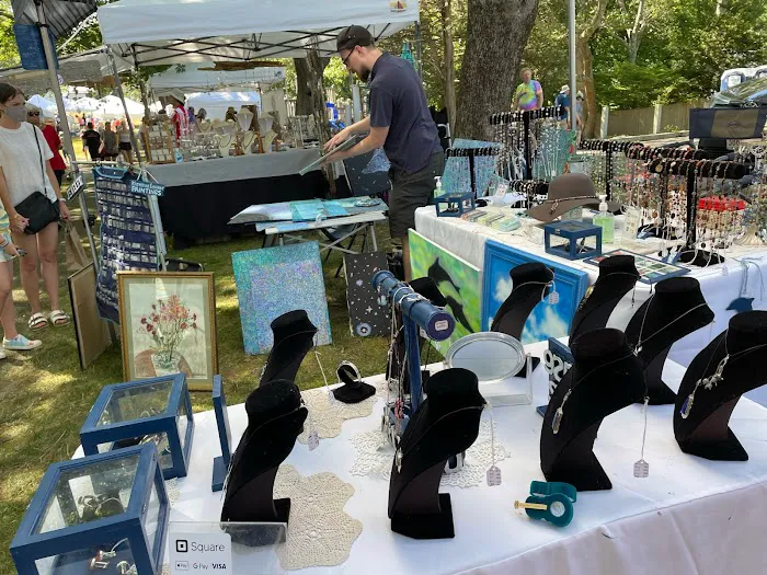 Katherine Eckfeldt Paintings and Jewelry 4