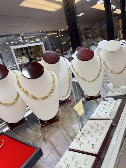 Hailey & Logan Jewelers- We Buy Gold 4