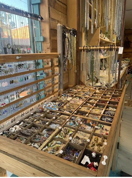 Dancing Hands Jewelry 4